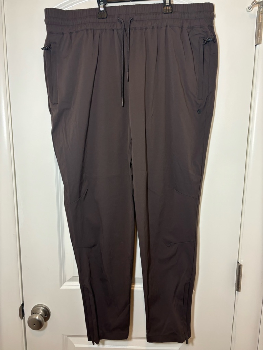 Trajectory Men's Drawstring Performance Joggers - Dark Brown #400